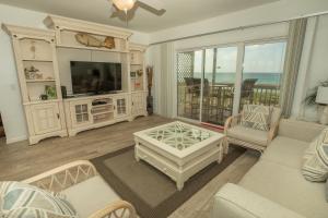 Three-Bedroom Apartment room in Sandpiper Cove 1142 Destin Condo