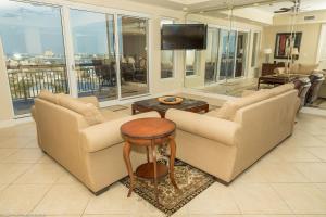 Three-Bedroom Apartment room in Harbor Landing 902B Destin Condo