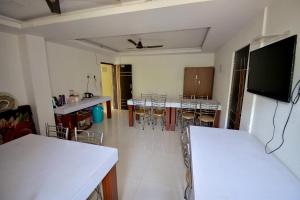 HOTEL CORAL INN -HCI