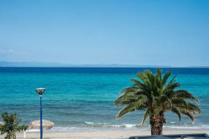Studio Apartment with Sea View room in Mougre studios