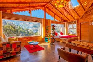 Golden Bliss Cottage by VEO - Part of StayVista