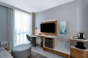 One-Bedroom King Suite - Mobility/Hearing Accessible - Non-Smoking room in Wyndham Garden Miami International Airport
