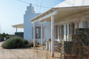 White House Sifnos Greece