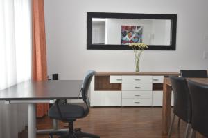 Stylish 1BR near lake and Opera - Flower 52