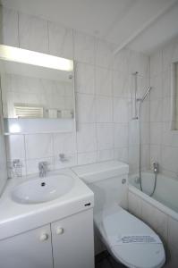 Modern studio city center - Crown 33