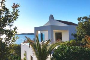 180° Sea View Private House Vis Island archipelago