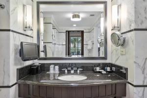 Junior Suite at Sorrento Residences- FontaineBleau Miami Beach home