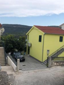 Apartments by the sea Poljica Trogir 18634
