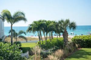 Resting Beach Place by Beach Retreats