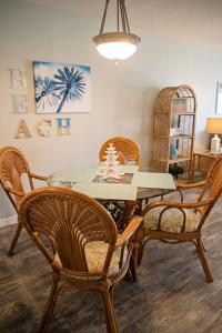 Resting Beach Place by Beach Retreats