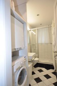 Stylish Studio near lake and Opera - Flower 22