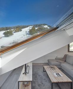 Irissa by FeelFree Rentals