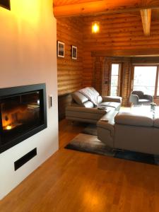 Grande maison avec piscine