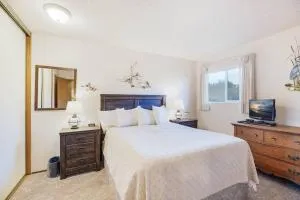 Kateys Getaway - Моклипс