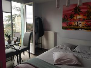 Appartements Logement entier - confort- calme, business, long sejour -wifi- stationnement gratuit : photos des chambres