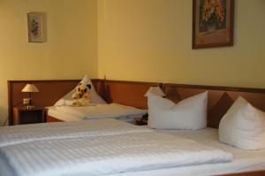 Single Room with Shower room in Hotel-Pension Seeblick