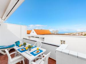 C103 big terrace, pool!