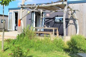 Lodges Camping Les Bois Flottes : photos des chambres