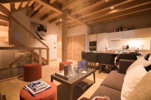 Chalets Les Portes de Megeve : Chalet Supérieur 4 Chambres