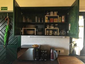 Somlo Wineshop Guesthouse