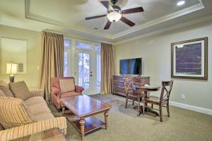 Anderson Golf Club Condo with Community Amenities!