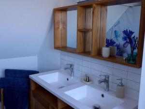 Maisons d'hotes Aux Herbes Hautes : photos des chambres