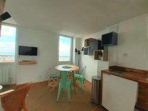 Appartements LUC and SEA : photos des chambres