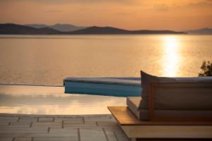 The Magnificent Villa Sunset by Divine Property SA Myconos Greece