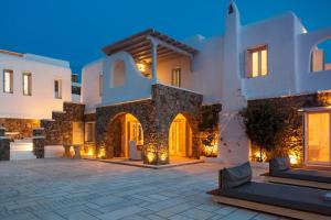 The Magnificent Villa Sunset by Divine Property SA Myconos Greece