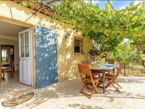 Detached home near the truffle capital of Aups