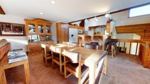 Snowcreek III #448 condo