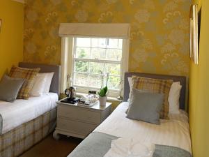 One Holyrood Hotel & Cafe