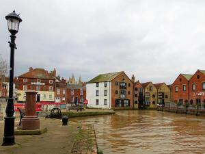 One Holyrood Hotel & Cafe