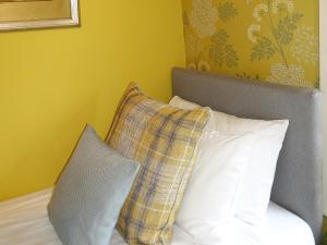 One Holyrood Hotel & Cafe