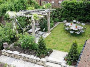 One Holyrood Hotel & Cafe