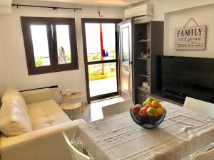 Oasis -Sea and Mountain View