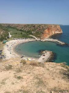 Къща за гости "Черната роза"