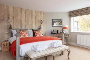 Deluxe King Room room in The Whittling House