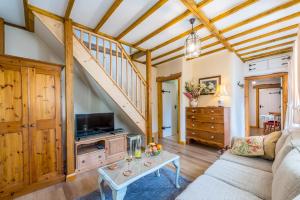 One-Bedroom House room in Wesley House Holidays - Quirky Cottage in 4 private acres