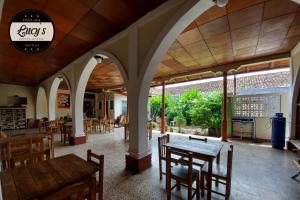 Casa Lucys Hostal - 旅馆, Granada