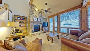 Three-Bedroom Apartment room in Settlers Creek 6542