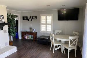 Belmont NC Riverfront 2-Bedroom Garden Suite