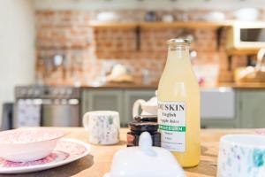 Oast Barn Cottage by Bloom Stays