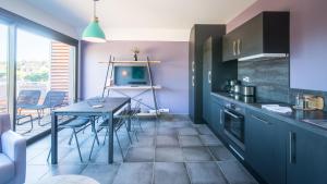 Appartements LE COIN COSY avec Balcon Terrasse parking prive et linge de lit compris : photos des chambres