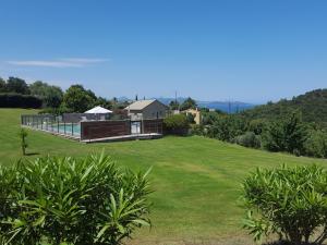 Villas Welcoming villa with shared pool close to Saint-Florent : photos des chambres