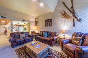 Three-Bedroom Apartment room in Aspen Sunset at Black Rock by Casago