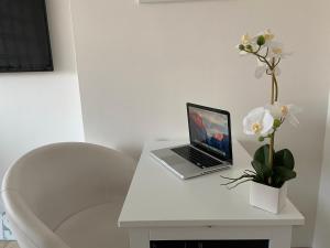 Relax & Comfort Redona 8 Green Oasis near City Centre