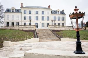 Hotels Chateau du Rollin Orleans Ouest- La Chapelle St Mesmin : photos des chambres