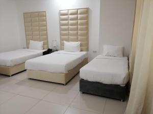 Parkside Plaza Muscat