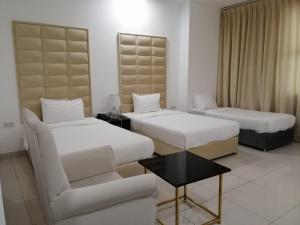 Parkside Plaza Muscat